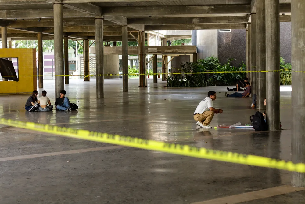 Estudiantes retoman su actividad cutidiana en la Ciudad Universitaria de Caracas. Foto: Mario Flores / ElUcevista