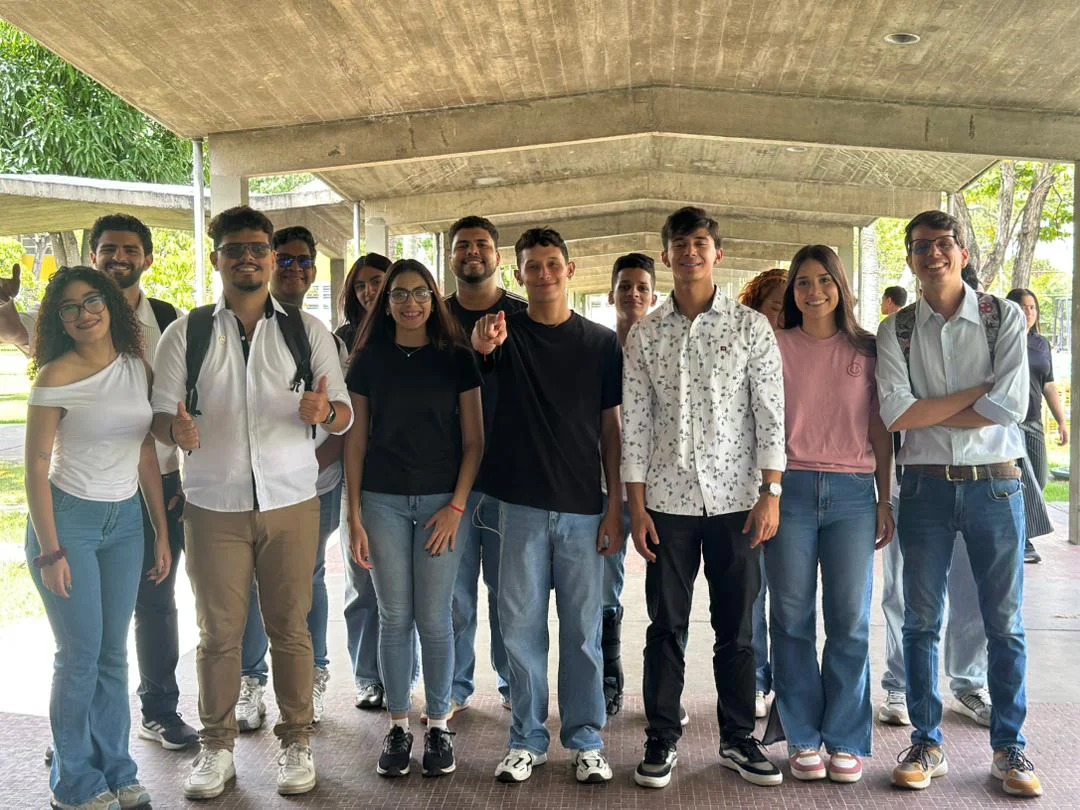 Candidatos de la opción A La Universitaria.