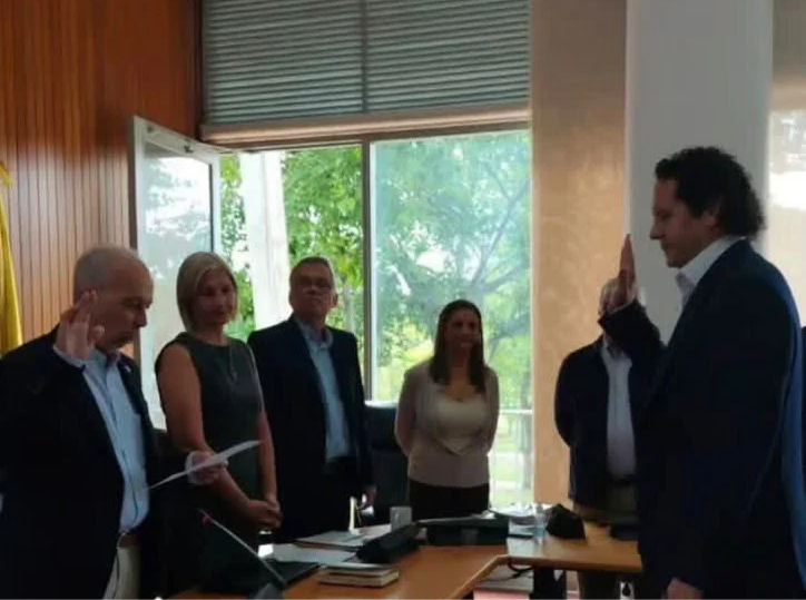 Francisco Garcés, es juramentado como nuevo representante del MPPEU.