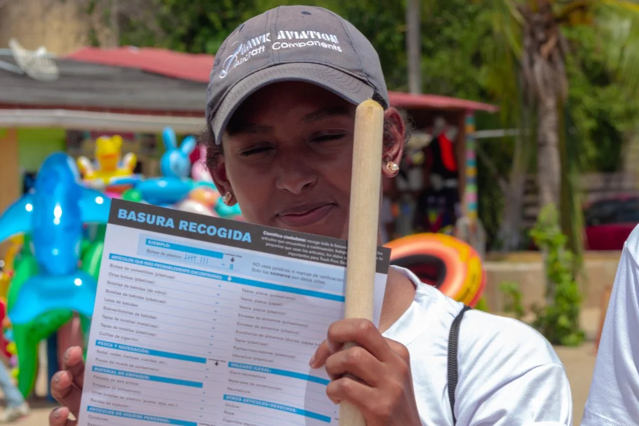 EcoUCV impulsa la conciencia ciudadana durante la jornada del Día Mundial de las Playas en Los Totumos- Foto: Cortesía EcoUCV